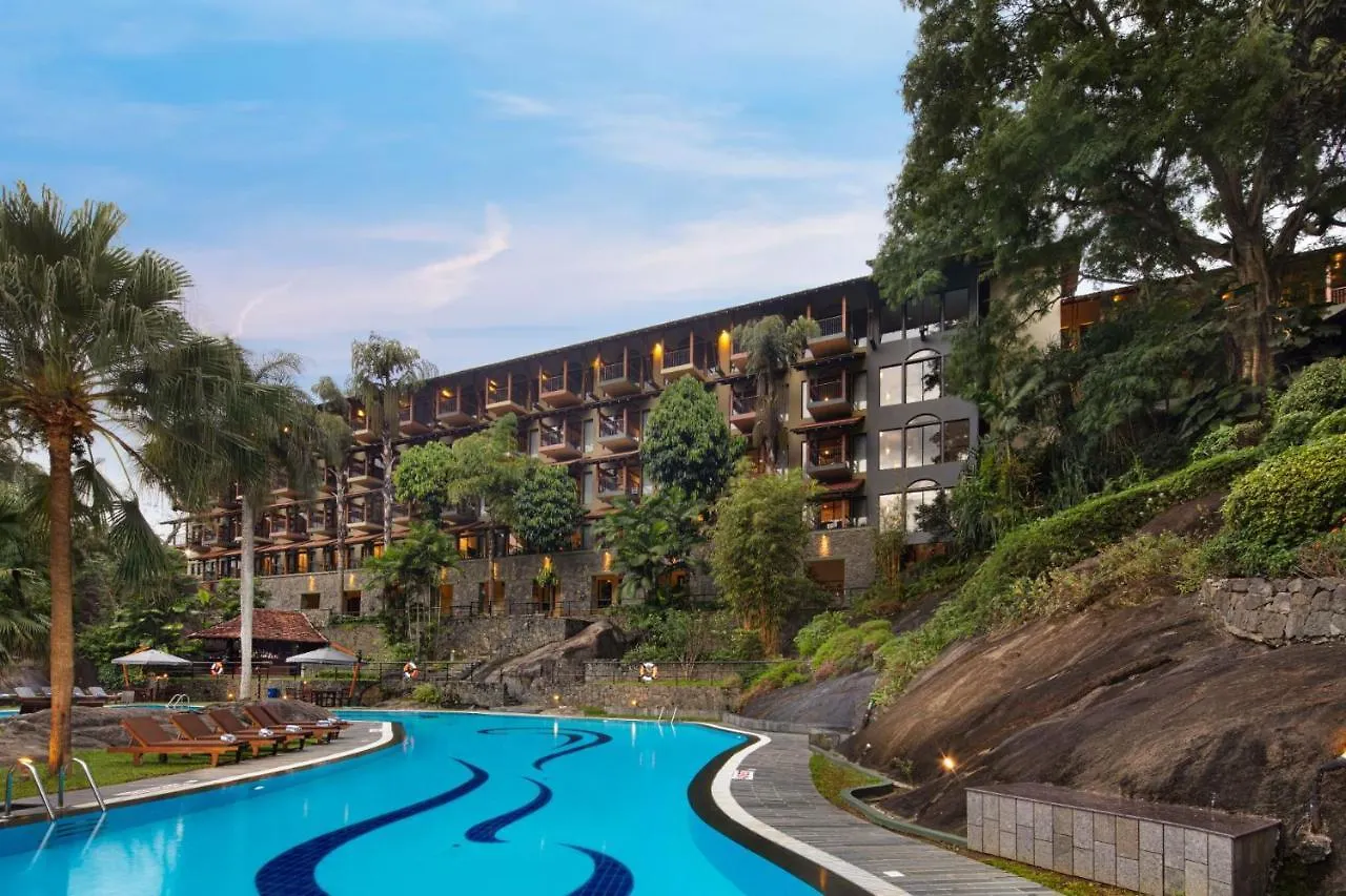 Earl'S Regency Hotel Kandy