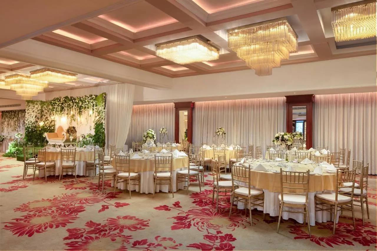 Earl'S Regency Hotel Канди Шри-Ланка